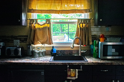 photo of a kitchen